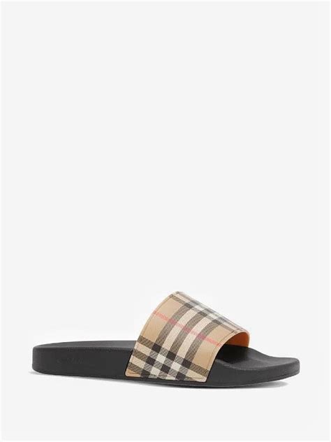 burberry flip flops|Mehr.